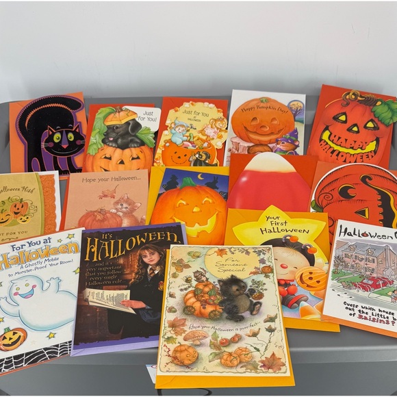 Hallmark American Greetings Assorted Lot of 15 Halloween‎ Cards and Envelopes - Picture 1 of 1